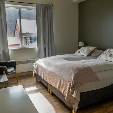 Harbour Inn - Guesthouse Bildudalur Екстер'єр фото
