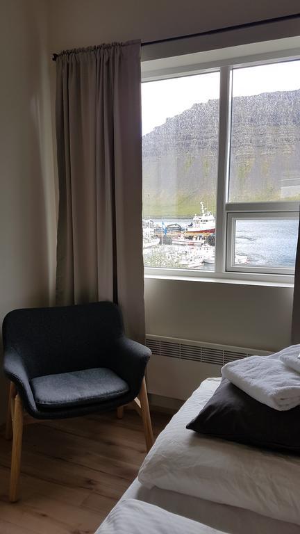 Harbour Inn - Guesthouse Bildudalur Екстер'єр фото