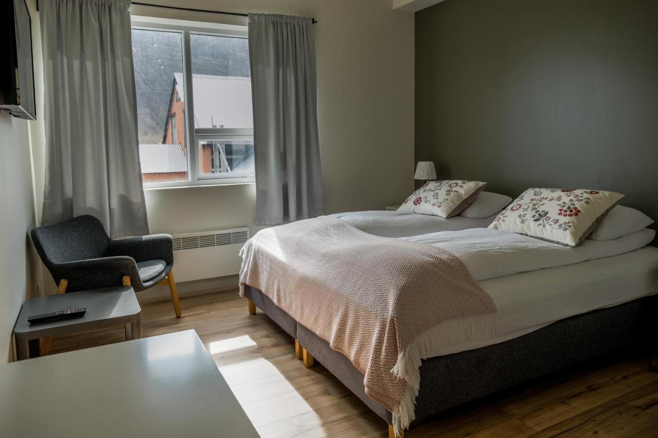 Harbour Inn - Guesthouse Bildudalur Екстер'єр фото